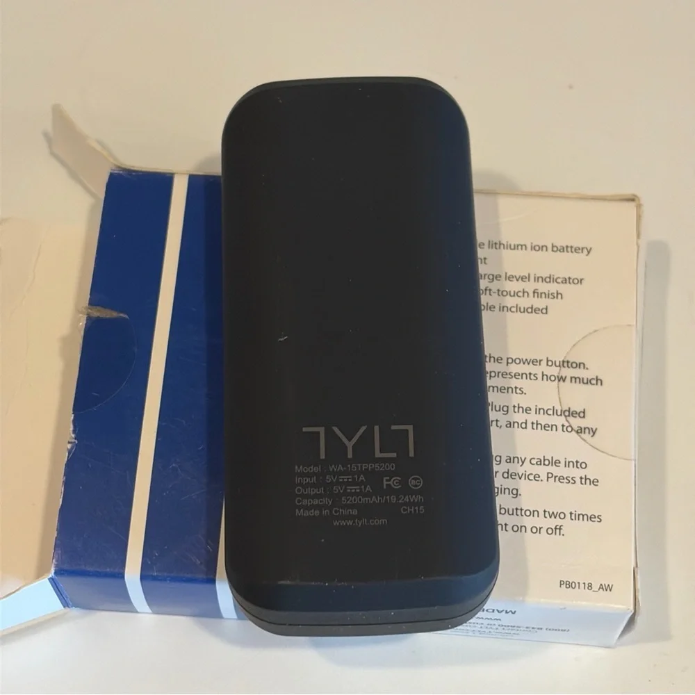 5200MAh Portable Battery with Flashlight & USB charging cable